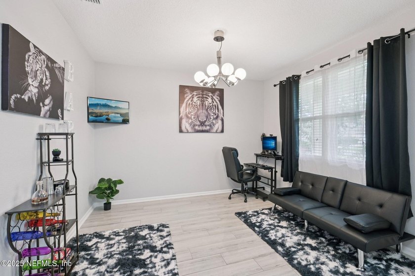 2.5% Assumable VA Loan! Beautifully maintained 5-bedroom, 2 - photo 3