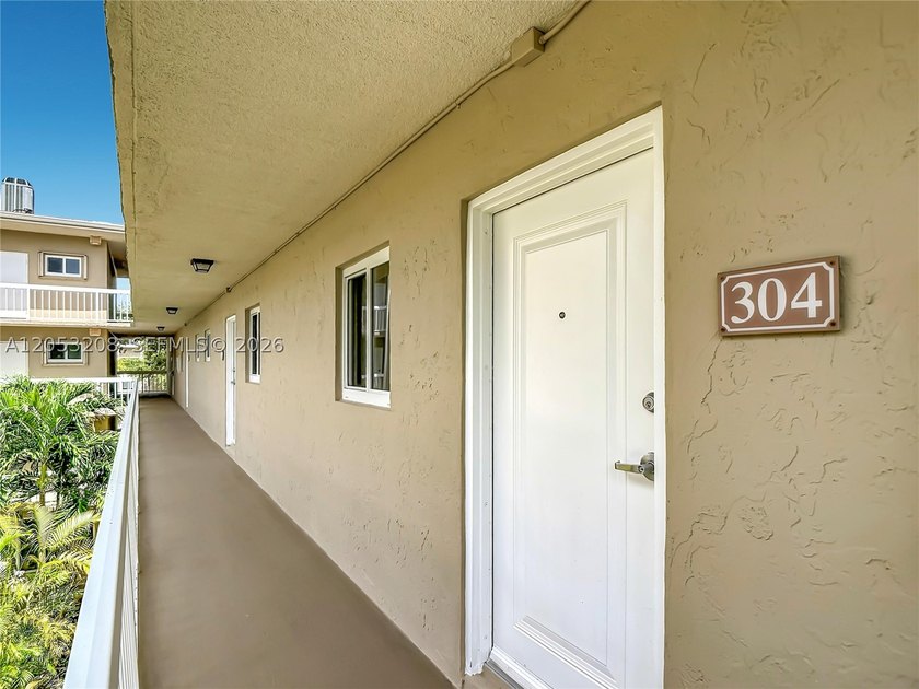 1 bedroom 1 bathroom condo in the beautiful Village of Kings - photo 3