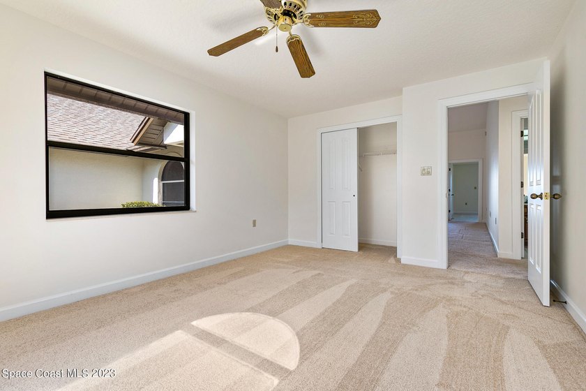 Here's your Chance of a lifetime to own a waterfront home - photo 14