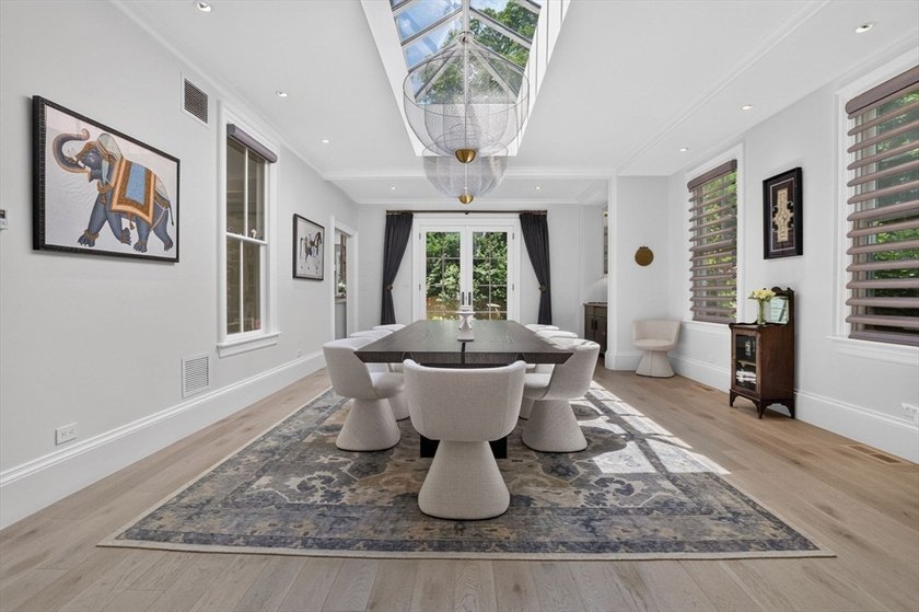 ***OFFER DEADLINE Tuesday 07/28 at 6:00PM*** Welcome to this - photo 7