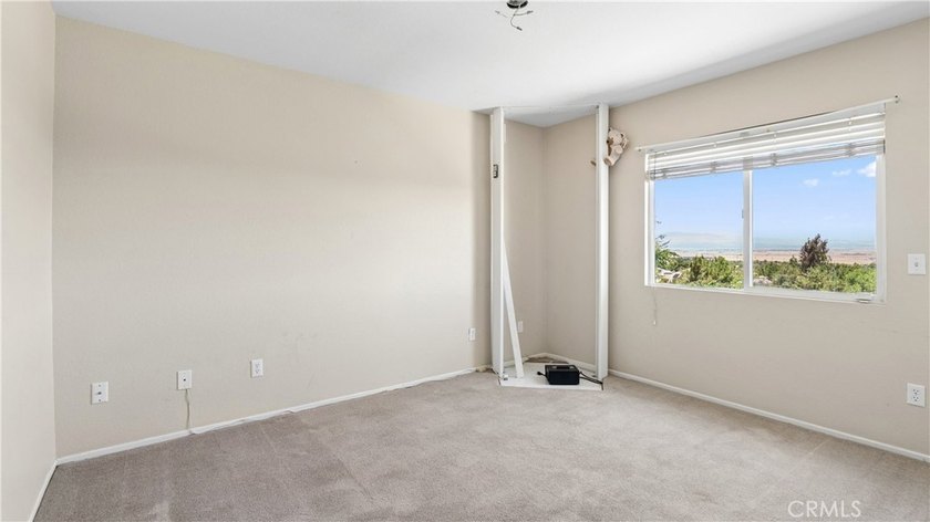 Welcome to 5739 Avenida Entrada, a spacious 5-bedroom - photo 34