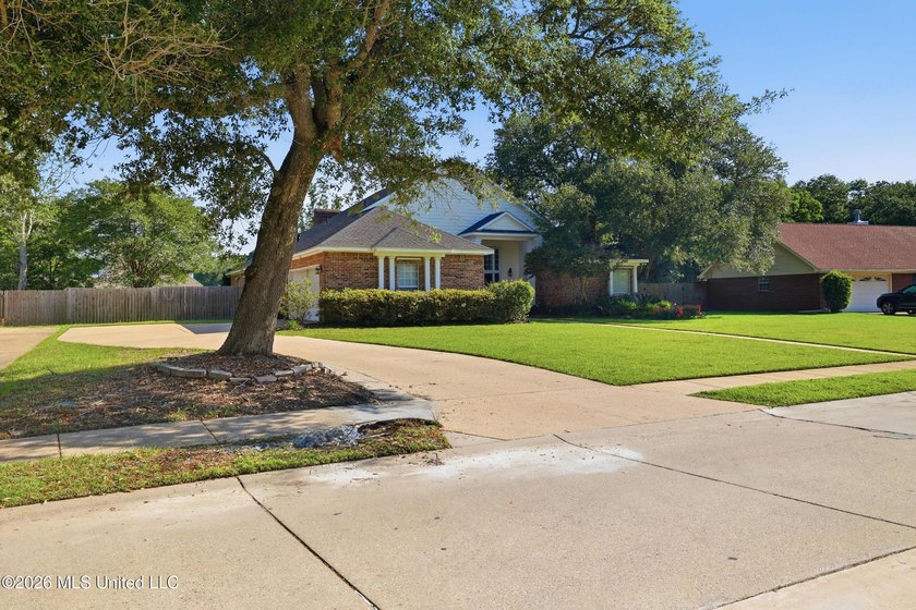 Beautiful 4BR/3BA home in desirable Bienville Place! This - photo 6