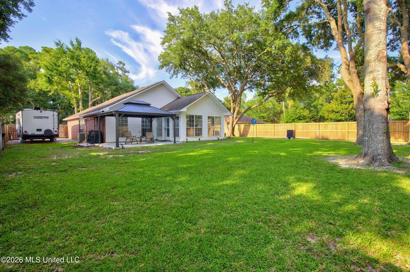 Beautifully updated and move-in ready! This charming 3-bedroom - photo 11
