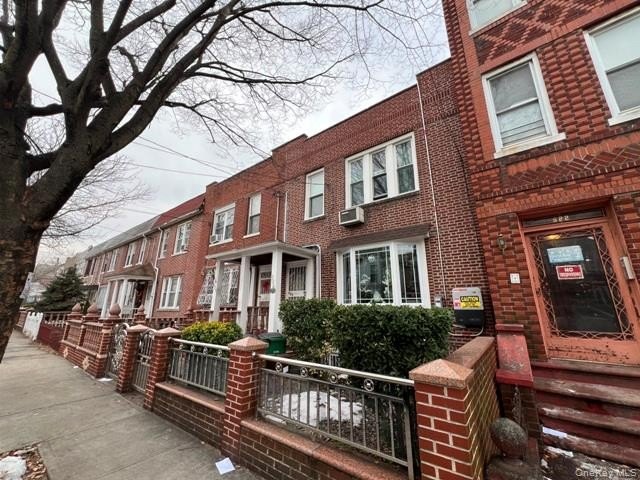 Welcome to 522 East 51st Street, a rent-stabilized 6-family - photo 3