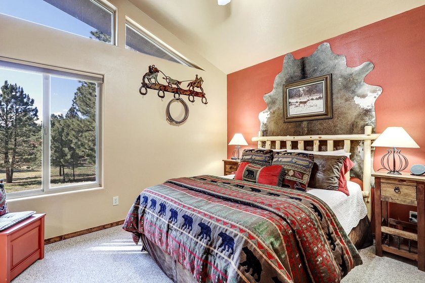 This lovely, well-maintained home is convenient to everything! - photo 14