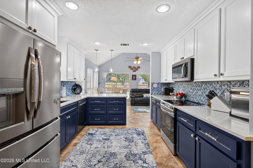 Beautifully updated and move-in ready! This charming 3-bedroom - photo 19