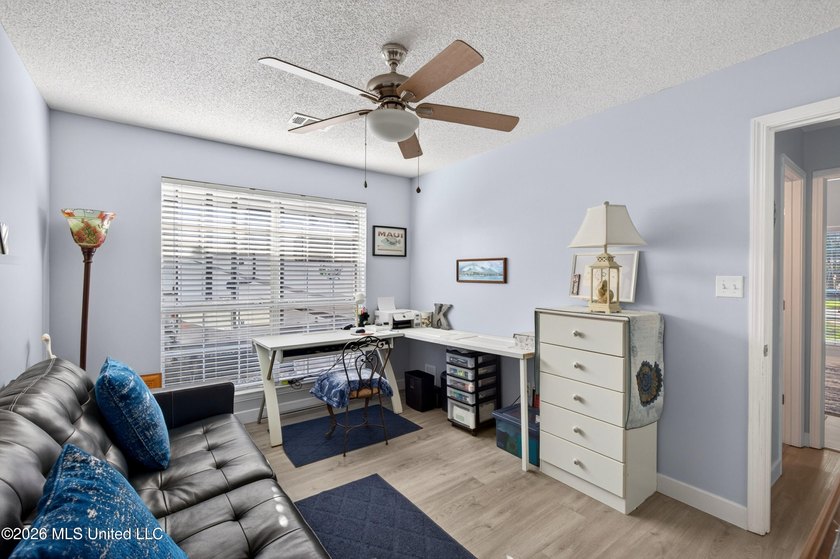 Beautifully updated and move-in ready! This charming 3-bedroom - photo 31