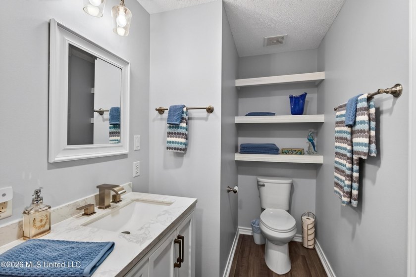 Beautifully updated and move-in ready! This charming 3-bedroom - photo 34