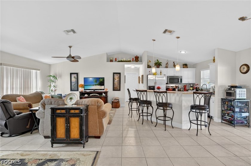 Welcome to this beautifully maintained and thoughtfully updated - photo 11