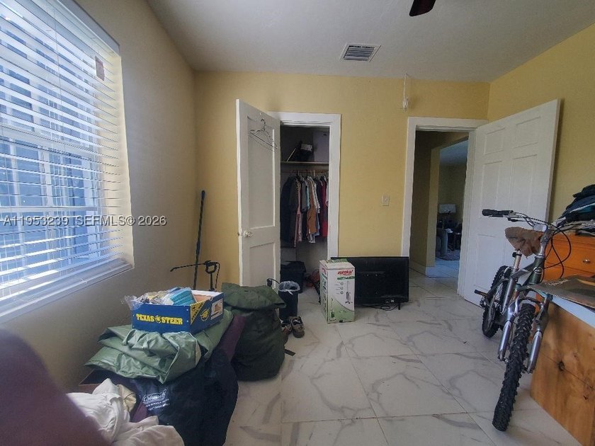 This inviting single-family home offers comfort, convenience - photo 7