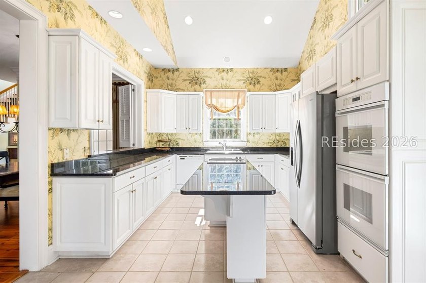 Charming Charleston-style Lowcountry home located within the - photo 20