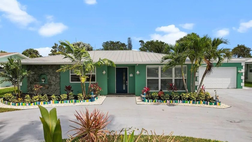 Unique beach home on Hutchinson Island, step inside and you will - photo 4