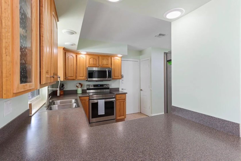 Unique beach home on Hutchinson Island, step inside and you will - photo 10