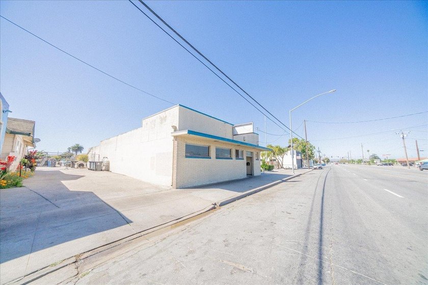 Time-sensitive commercial opportunity! 240-242 Williams Rd - photo 2