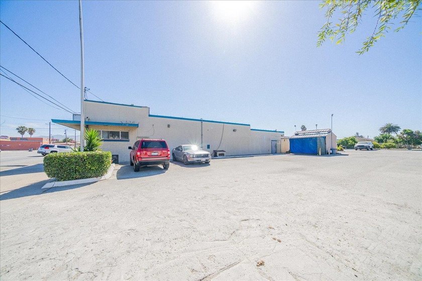 Time-sensitive commercial opportunity! 240-242 Williams Rd - photo 3