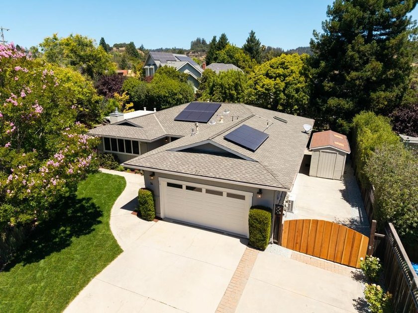 Wonderfully updated home on a large lot offering rare - photo 2