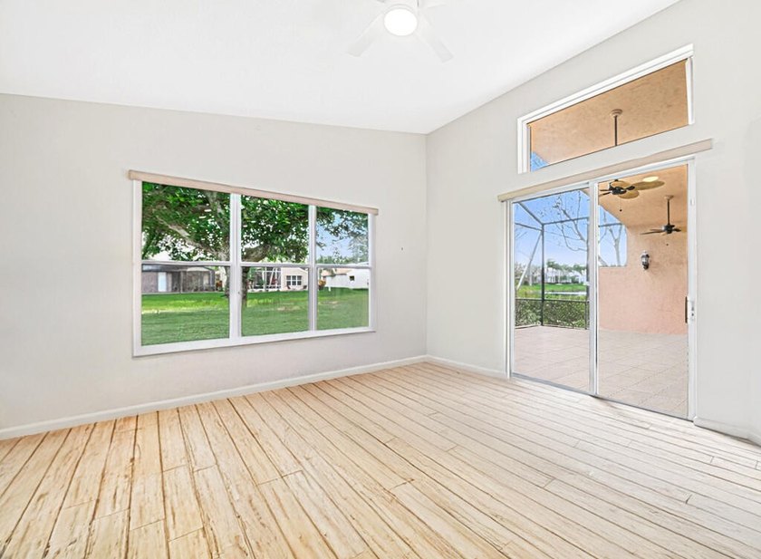BRAND NEW A/C JUST INSTALLED!! GORGEOUS WATERVIEW! KITCHEN - photo 14