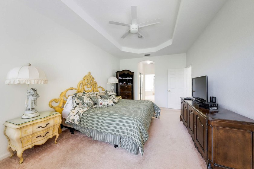 BRAND NEW A/C JUST INSTALLED!! GORGEOUS WATERVIEW! KITCHEN - photo 23