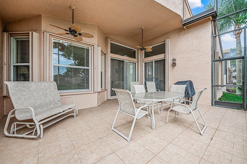 BRAND NEW A/C JUST INSTALLED!! GORGEOUS WATERVIEW! KITCHEN - photo 25