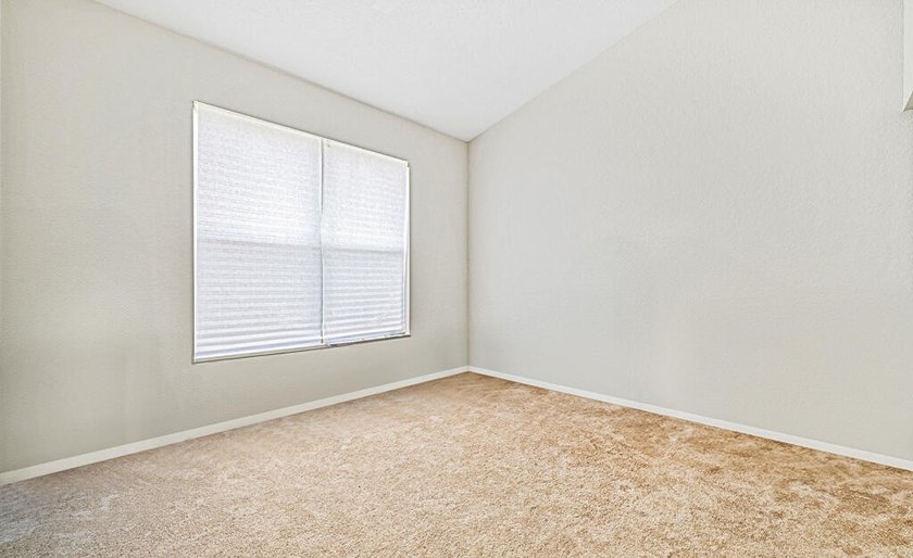 BRAND NEW A/C JUST INSTALLED!! GORGEOUS WATERVIEW! KITCHEN - photo 28