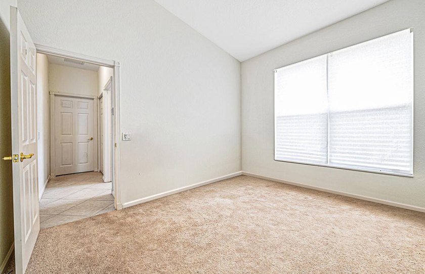 BRAND NEW A/C JUST INSTALLED!! GORGEOUS WATERVIEW! KITCHEN - photo 31