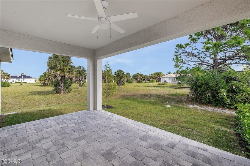 Brand new custom built duplex with 6 bedrooms, 4 bathrooms, 2 - photo 45