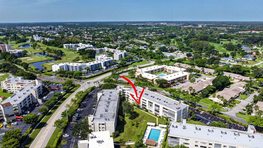 Welcome home to this beautifully maintained first-floor condo - photo 9