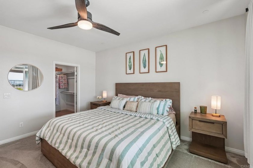 Welcome home to this beautifully upgraded single-family - photo 20