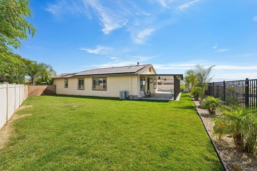 Welcome home to this beautifully upgraded single-family - photo 25
