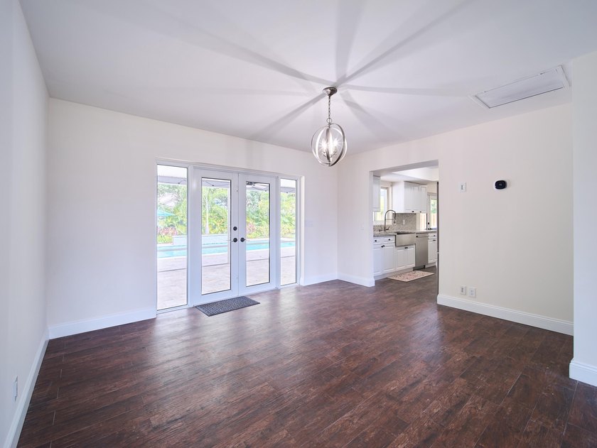 304 Cir W - photo 9