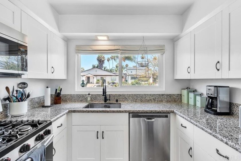 Escape to your own private oasis in the heart of Central San - photo 12