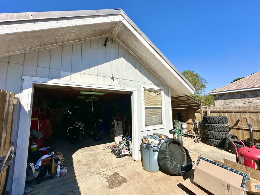 $5,000 to Buyer at closing! Set in a highly desirable - photo 24