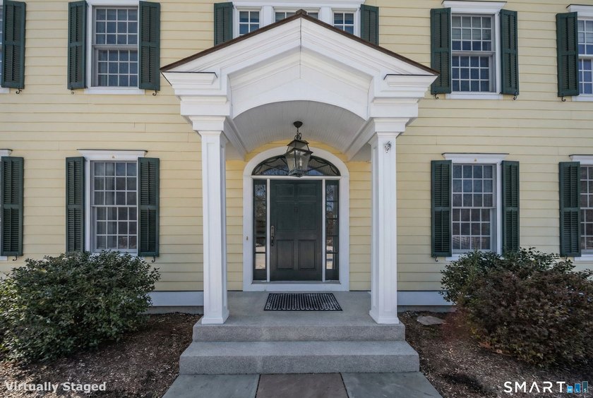 An unbeatable location, 37 Lantern Hill is set in one of - photo 4