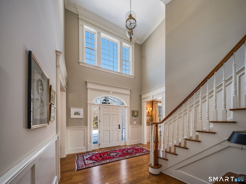 An unbeatable location, 37 Lantern Hill is set in one of - photo 5