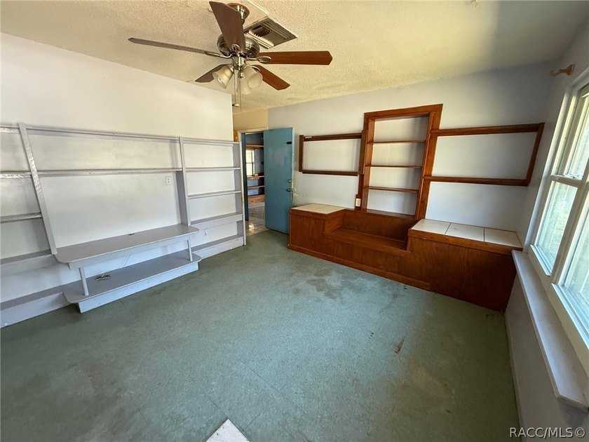 Welcome to 6292 Park Dr. in Homosassa - an opportunity to own a - photo 7