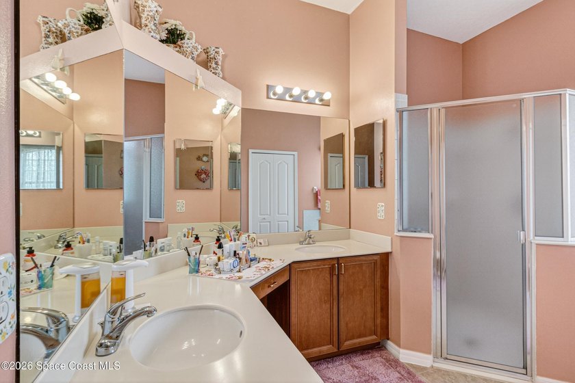Welcome to this beautifully custom-built home by Burgoon Berger - photo 21