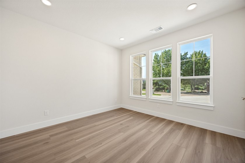 Welcome to life in Eagle Chase at Tanglewood, one of the most - photo 22