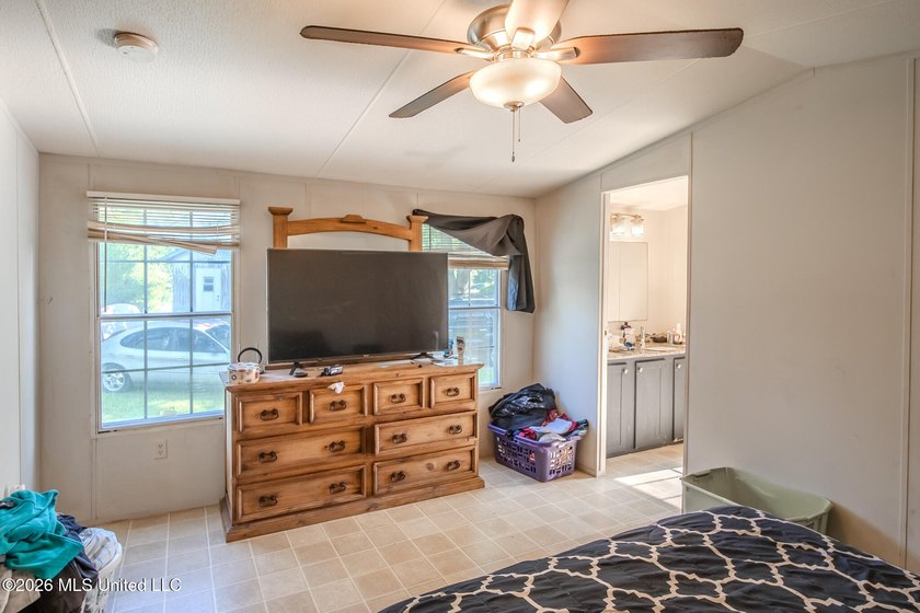 Income-Producing Property or Perfect First Home with Workshop! - photo 31