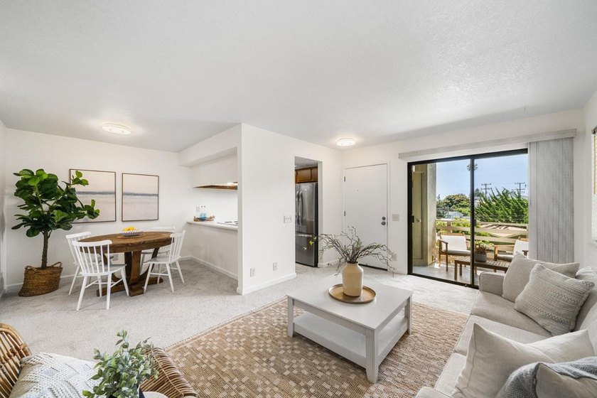 Situated in the heart of downtown Santa Cruz, this 1-bedroom - photo 6