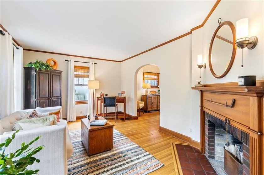 TRANSPARENTLY PRICED TO SELL! Welcome to 37 Hartfeld Dr! A - photo 11