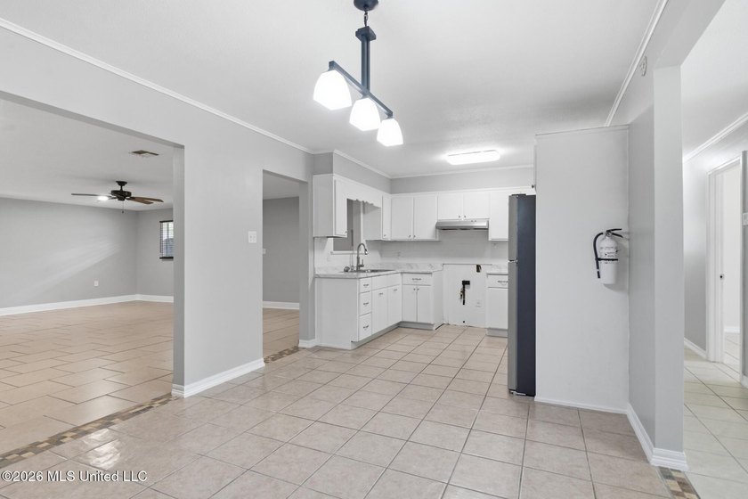 Beautifully updated 4-bedroom, 2-bath brick home with a - photo 12