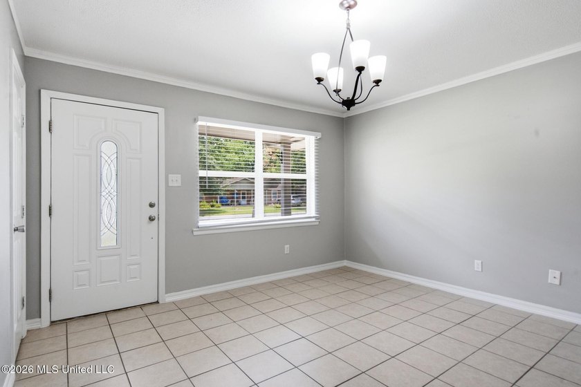 Beautifully updated 4-bedroom, 2-bath brick home with a - photo 14
