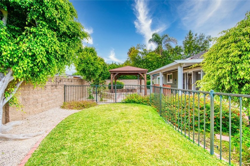 First time on the market in nearly 40 years! Exceptional - photo 22