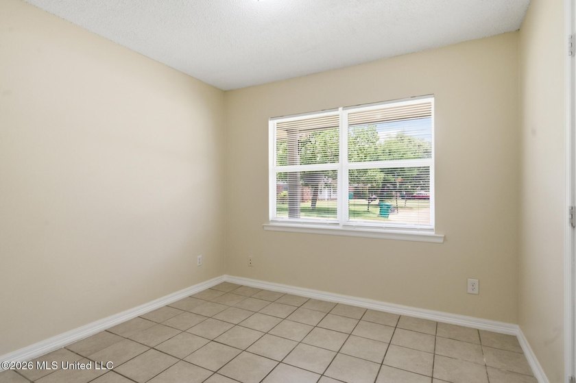 Beautifully updated 4-bedroom, 2-bath brick home with a - photo 24