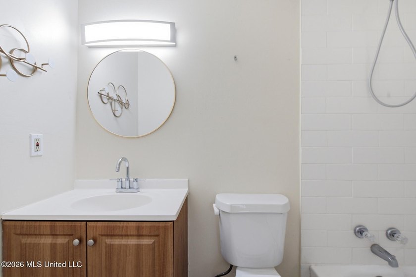 Beautifully updated 4-bedroom, 2-bath brick home with a - photo 26