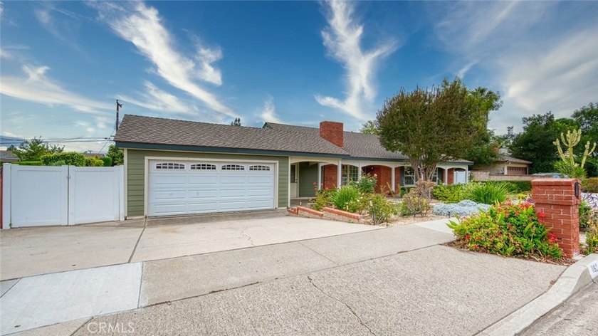 First time on the market in nearly 40 years! Exceptional - photo 27