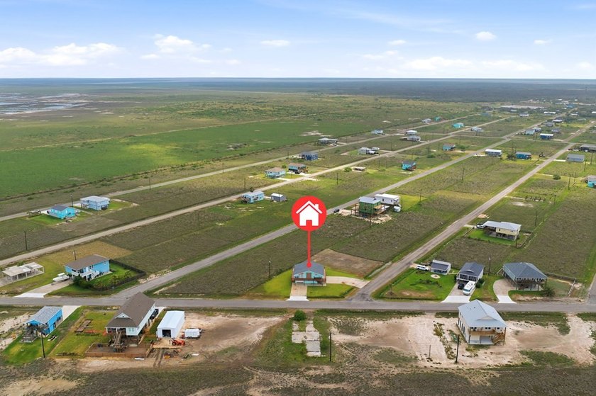 Nestled on two spacious lots in Holiday Beach, this fully - photo 35
