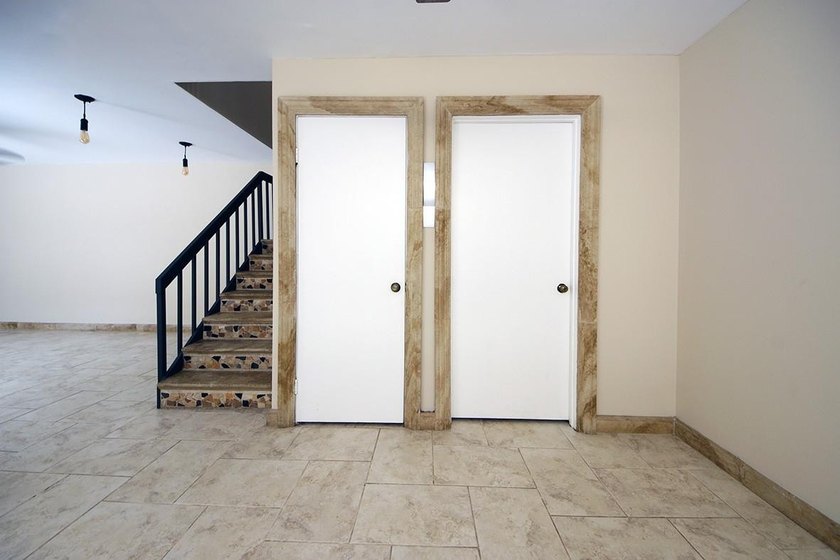 Bright and inviting 3-bedroom, 2.5-bath residence in a desirable - photo 7