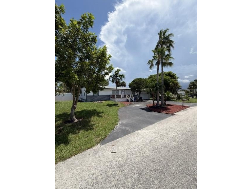 Welcome to this charming single-story residence located in - photo 4