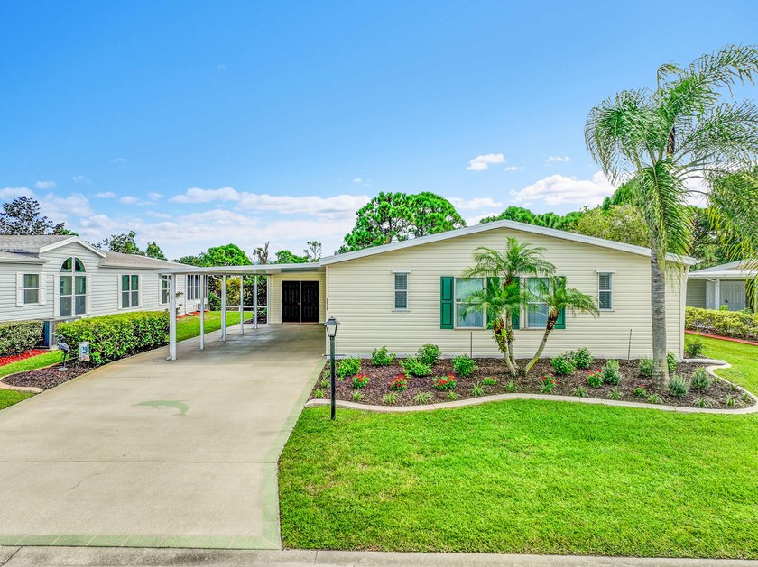 2057 sq ft makes this one of the largest Savanna Club homes - photo 2